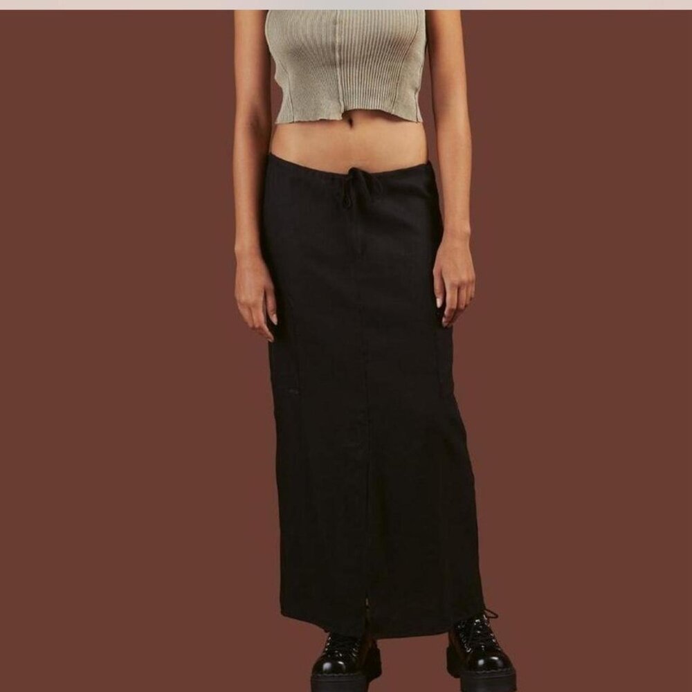 Unif flax skirt, size XS, nwt (tag is a bit ripped)